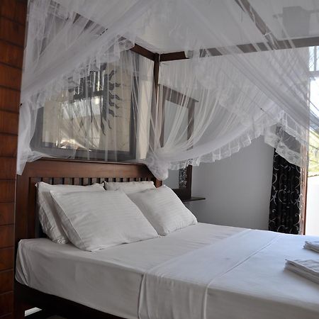 Hotel Bianco Terrace Negombo Zewnętrze zdjęcie