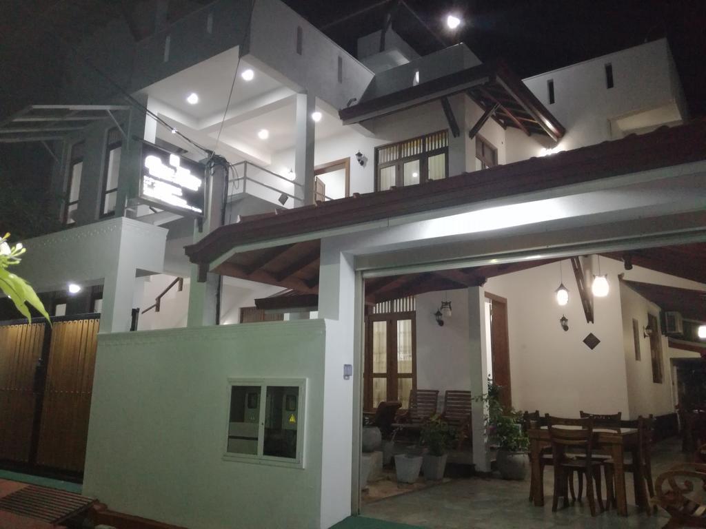 Hotel Bianco Terrace Negombo Zewnętrze zdjęcie
