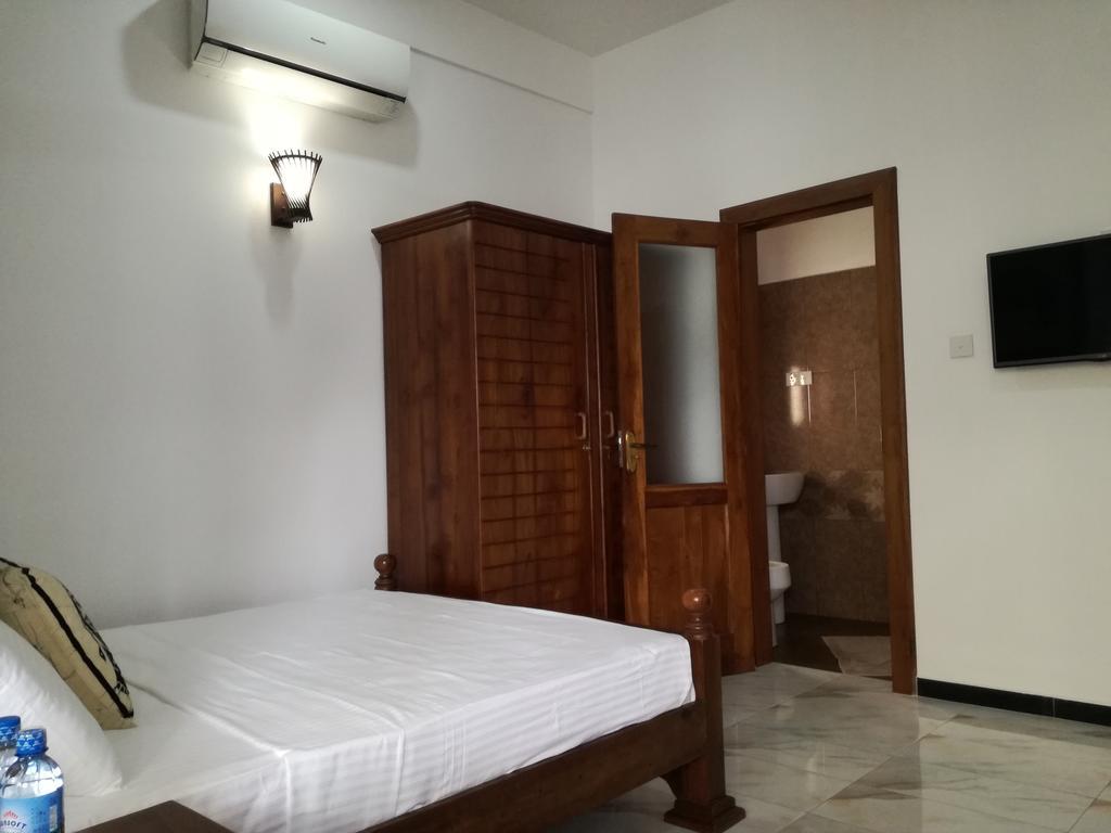 Hotel Bianco Terrace Negombo Zewnętrze zdjęcie